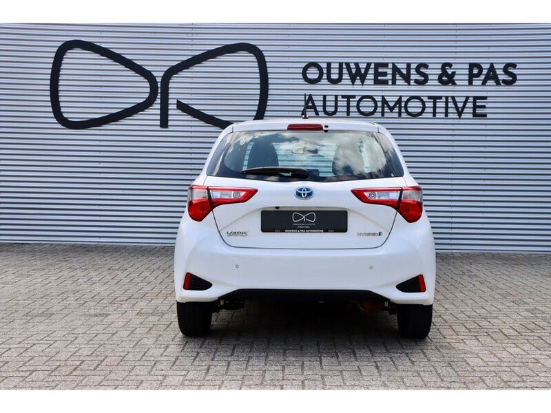 Toyota Yaris (4)