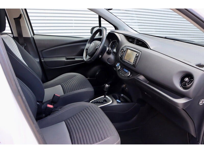 Toyota Yaris (10)