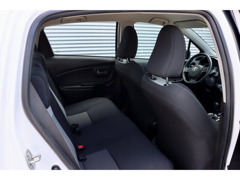 Toyota Yaris (11)