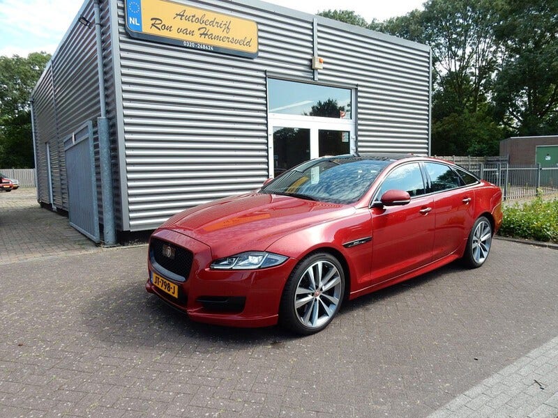 Jaguar XJ