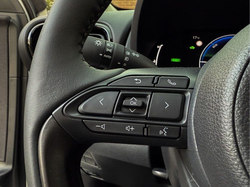Toyota Yaris (6)