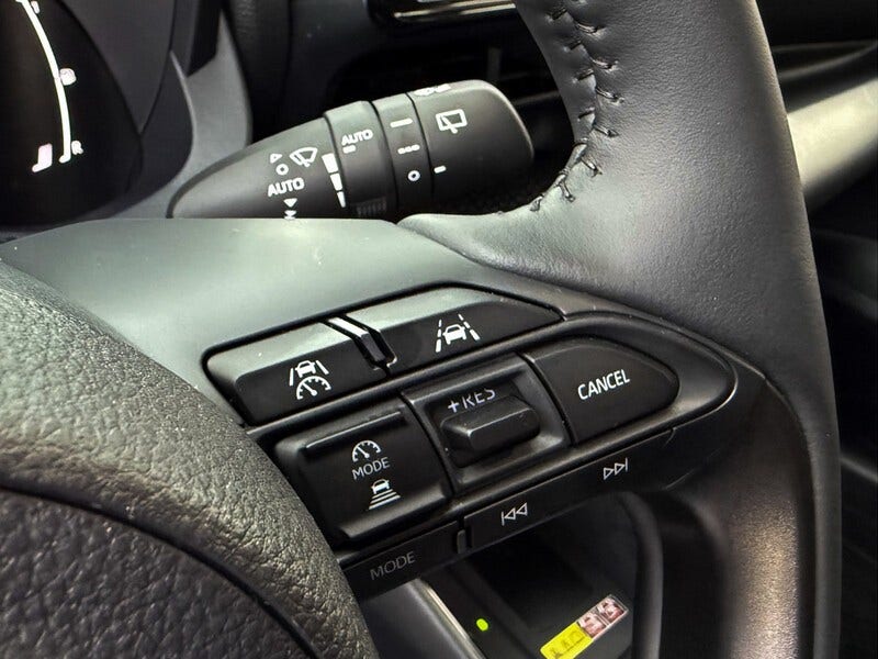 Toyota Yaris (7)