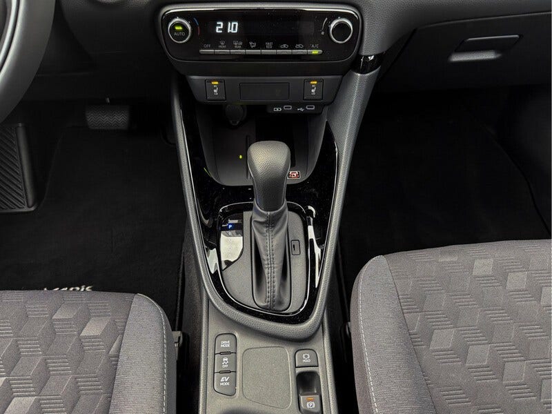 Toyota Yaris (10)