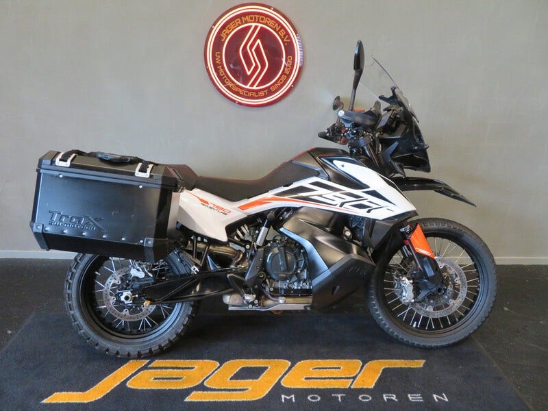 KTM 790