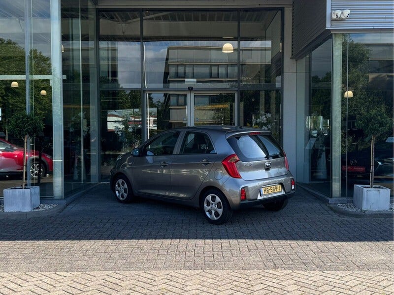 Kia Picanto (2)