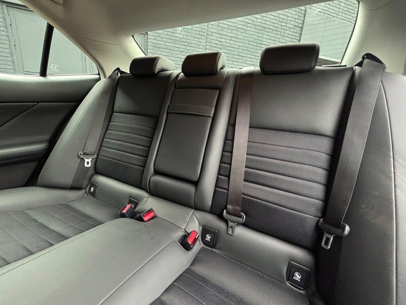 Lexus IS (9)