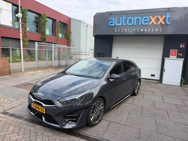 Kia ProCeed