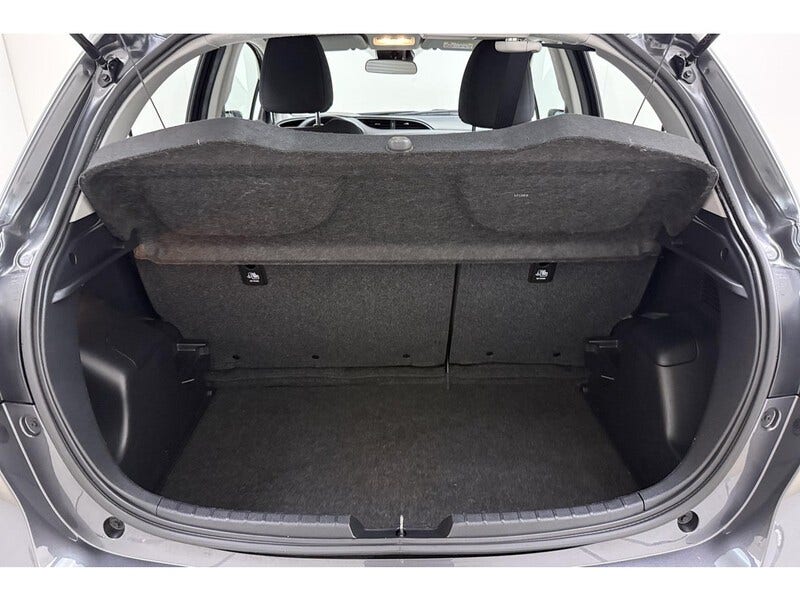 Toyota Yaris (7)