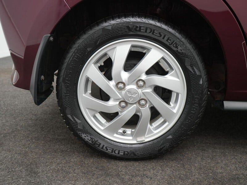 Mitsubishi Space Star (7)
