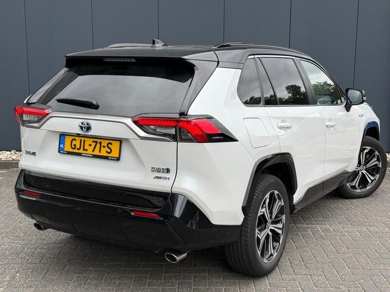 Toyota RAV4 (3)