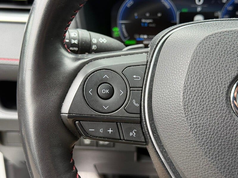 Toyota RAV4 (12)