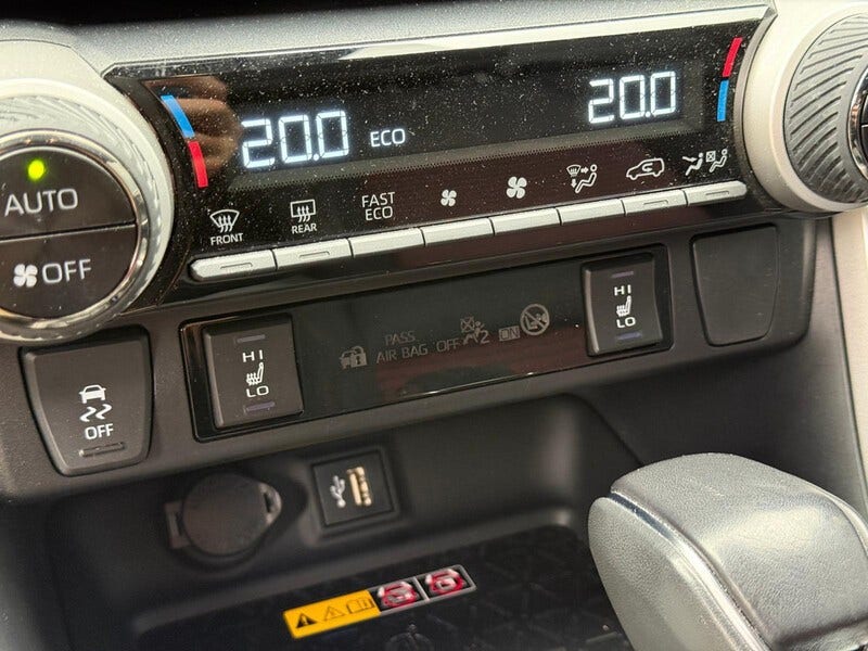 Toyota RAV4 (17)