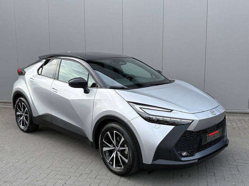 Toyota C-HR (2)