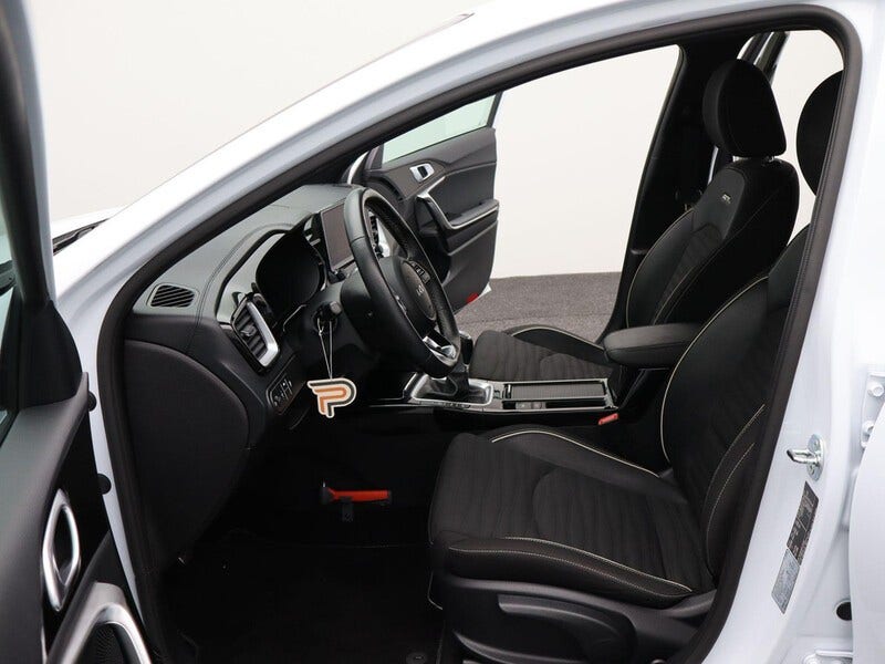 Kia XCeed (11)