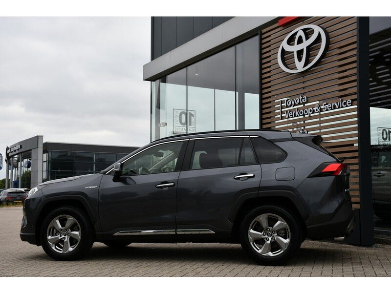 Toyota RAV4 (5)