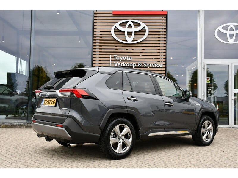 Toyota RAV4 (7)
