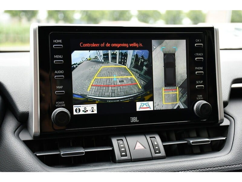 Toyota RAV4 (8)