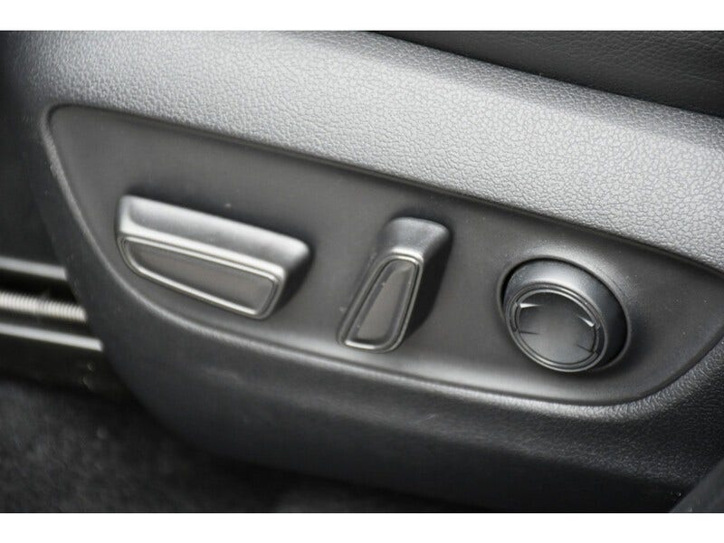 Toyota RAV4 (12)