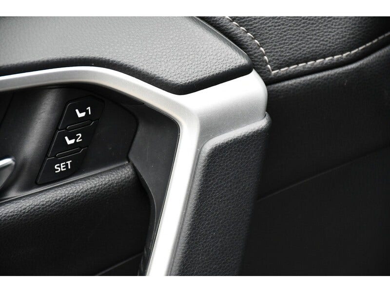 Toyota RAV4 (14)