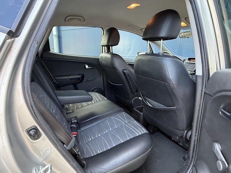 Kia Venga (9)