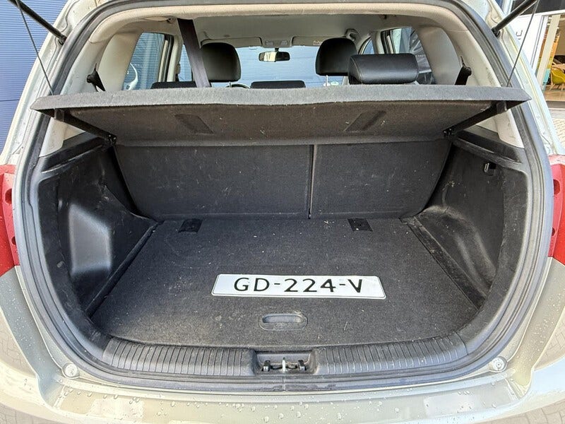 Kia Venga (10)