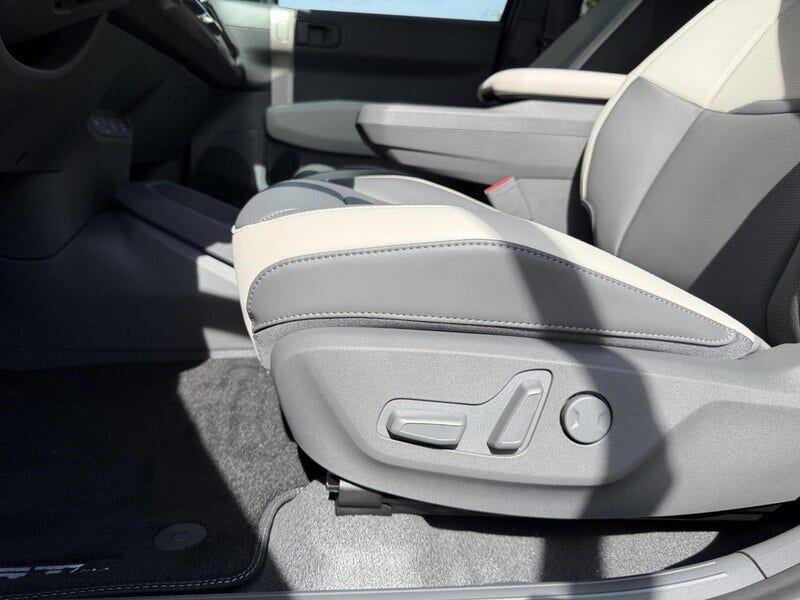Kia EV3 (13)