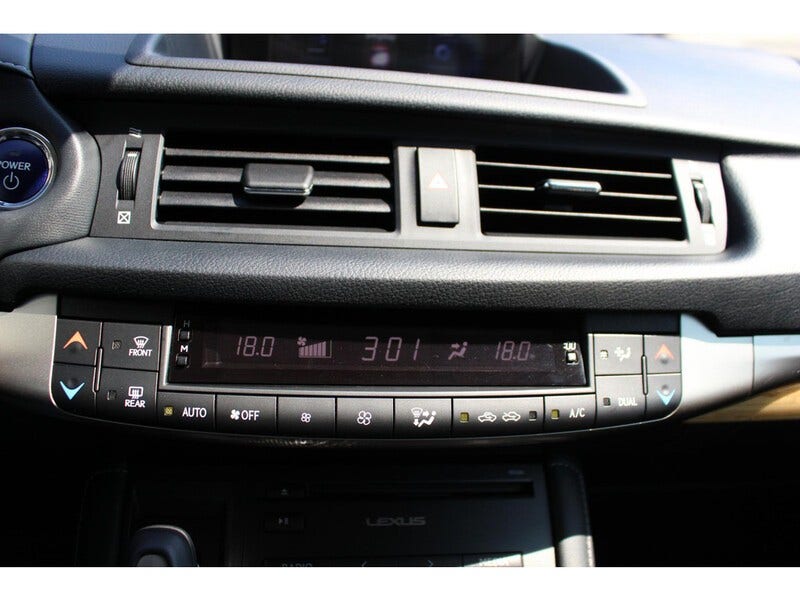 Lexus CT (24)