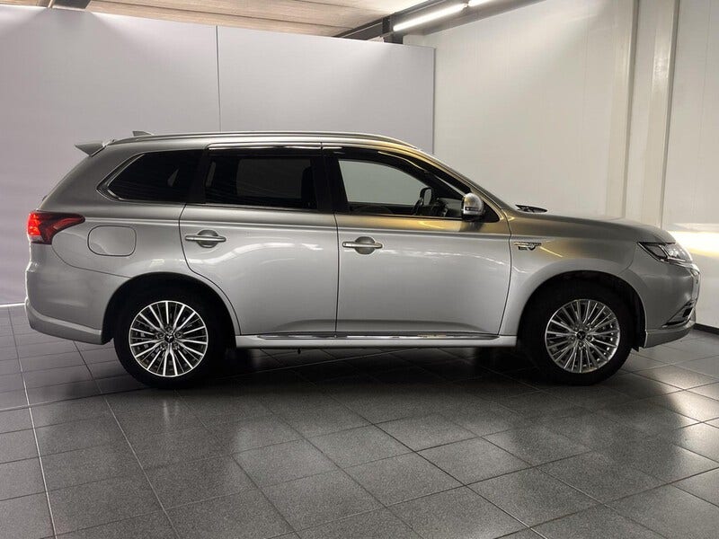 Mitsubishi Outlander (4)