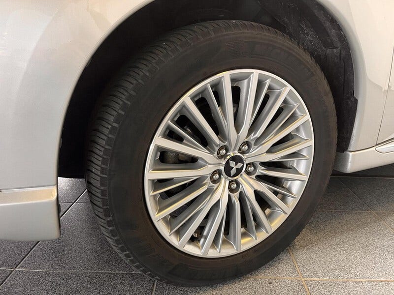 Mitsubishi Outlander (24)