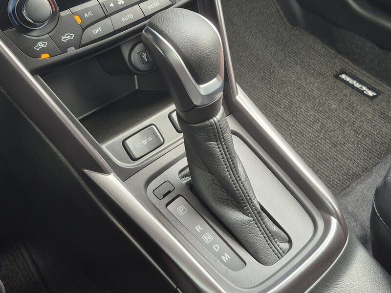 Suzuki Cross (6)