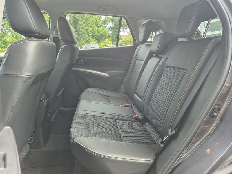 Suzuki Cross (23)