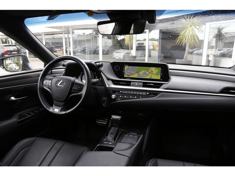 Lexus ES (3)
