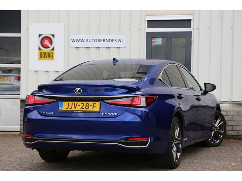 Lexus ES (2)