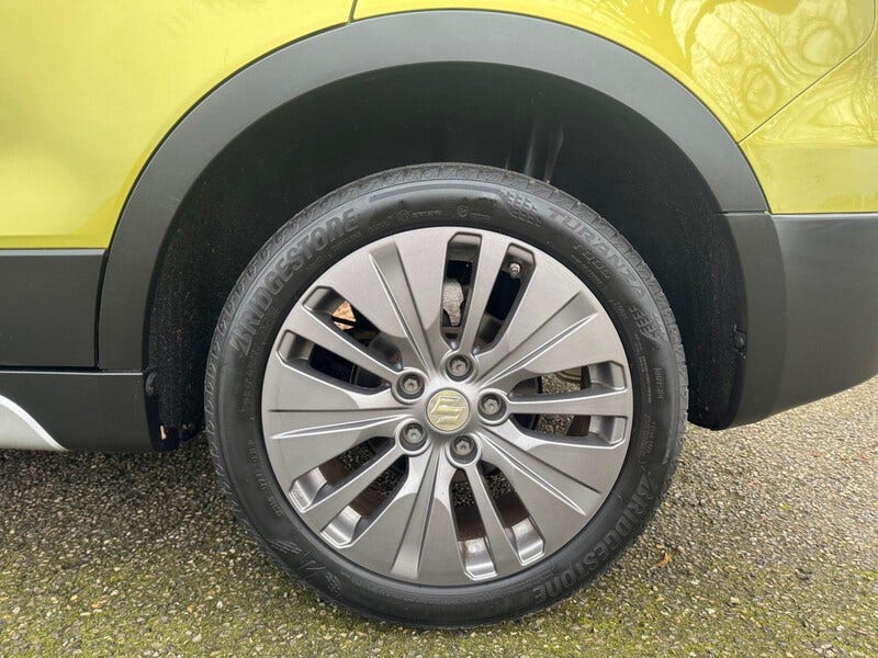 Suzuki Cross (5)