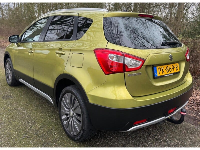 Suzuki Cross (6)