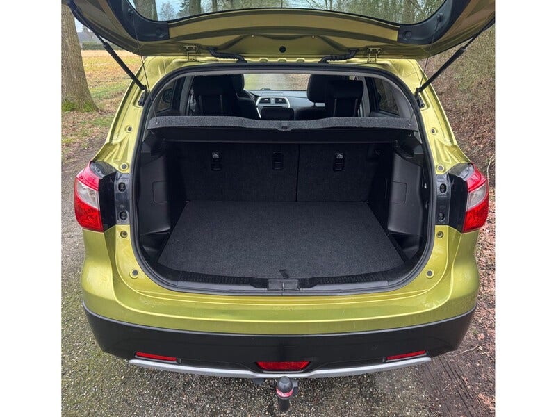 Suzuki Cross (8)