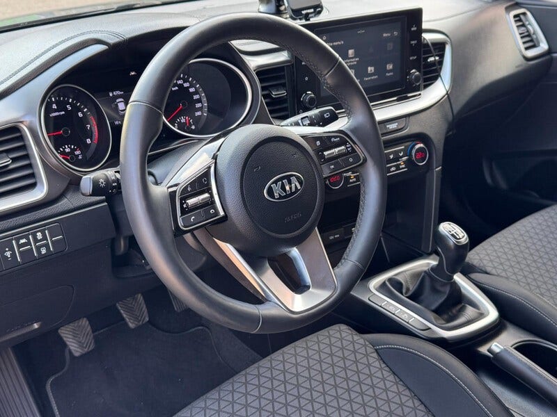Kia XCeed (11)