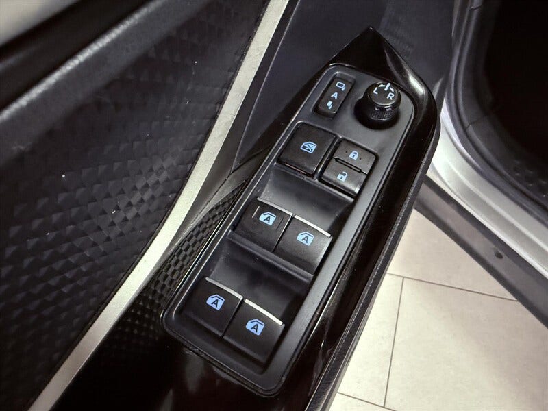 Toyota C-HR (15)