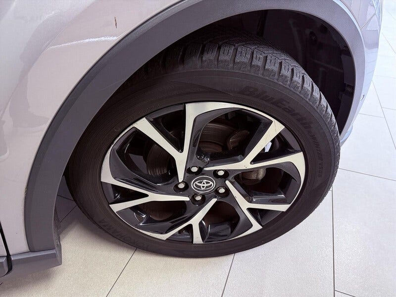 Toyota C-HR (24)