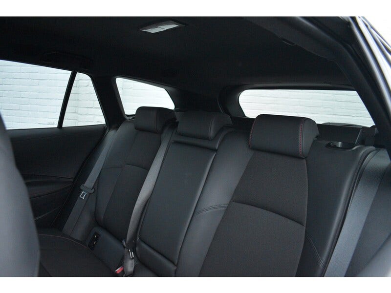 Toyota Corolla Sports (12)