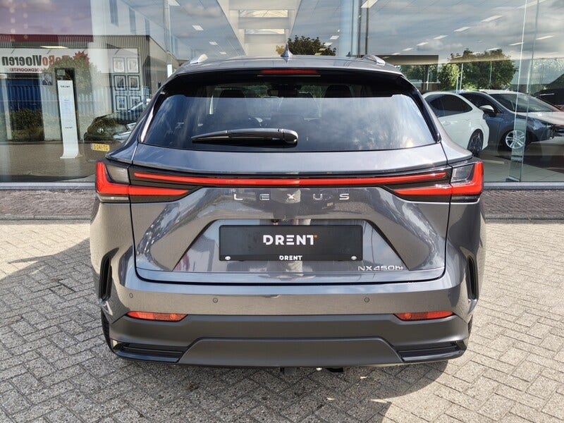 Lexus NX (7)
