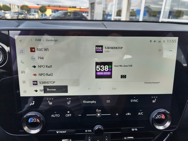 Lexus NX (16)