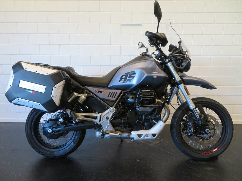Moto Guzzi V85