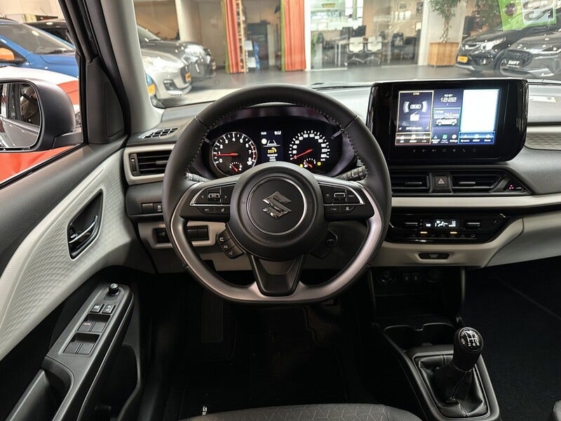 Suzuki Swift (2)