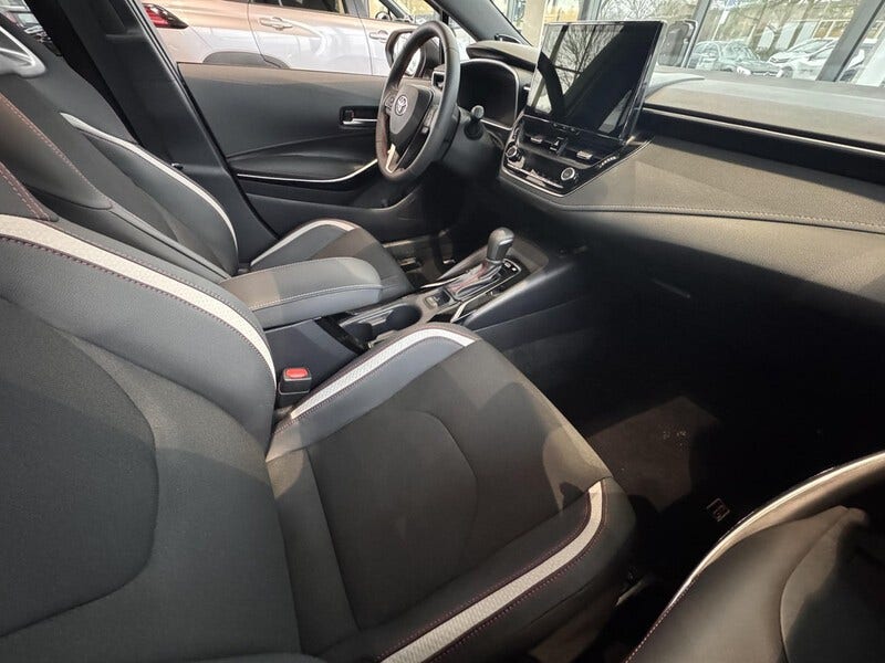 Toyota Corolla (7)