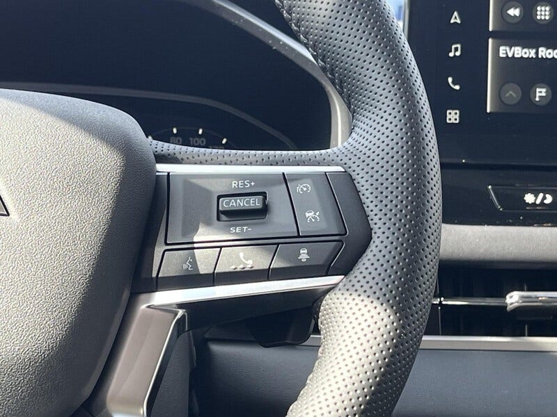 Mitsubishi Outlander (14)