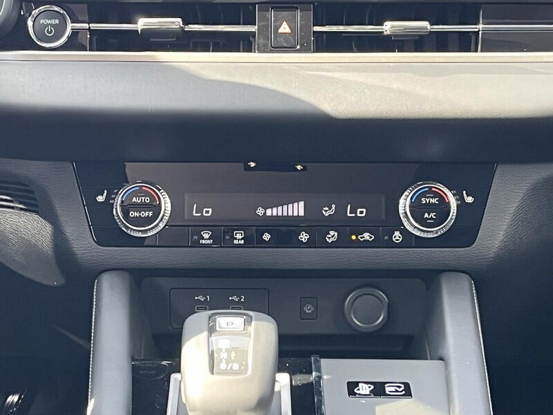 Mitsubishi Outlander (19)