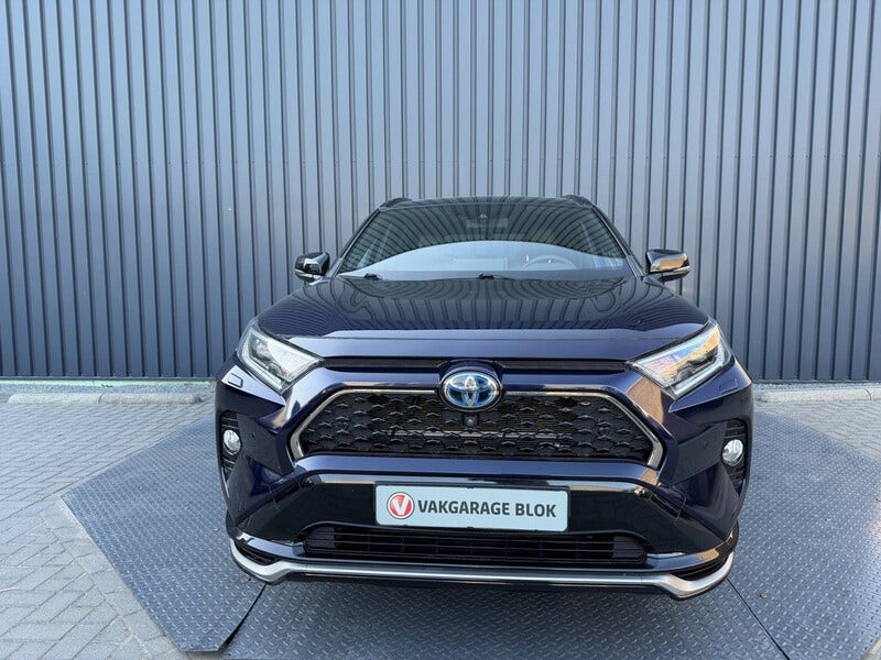 Toyota RAV4 (5)