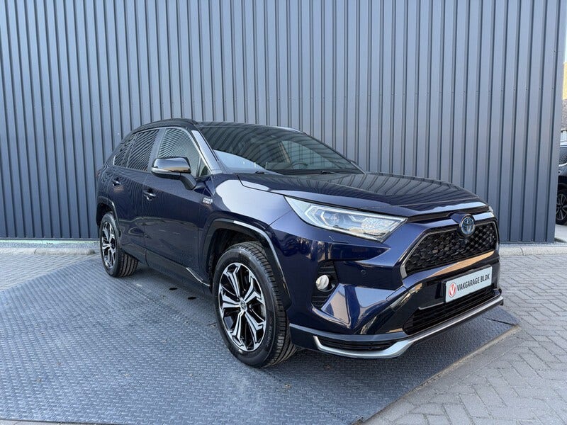 Toyota RAV4 (6)