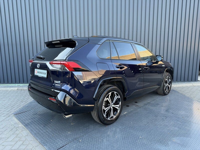 Toyota RAV4 (9)